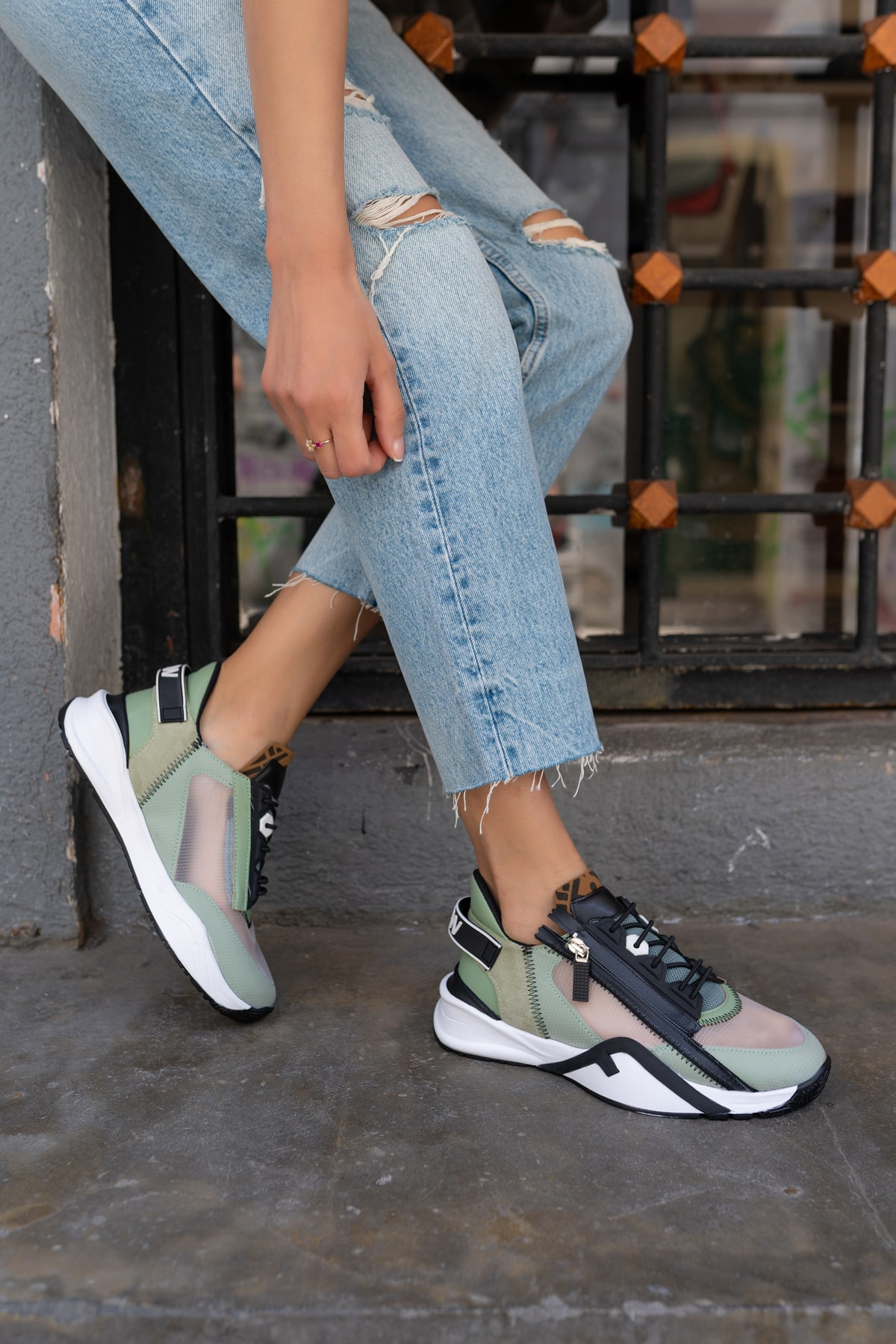 Mojca Kadin Yeşil File Detay Sneakers