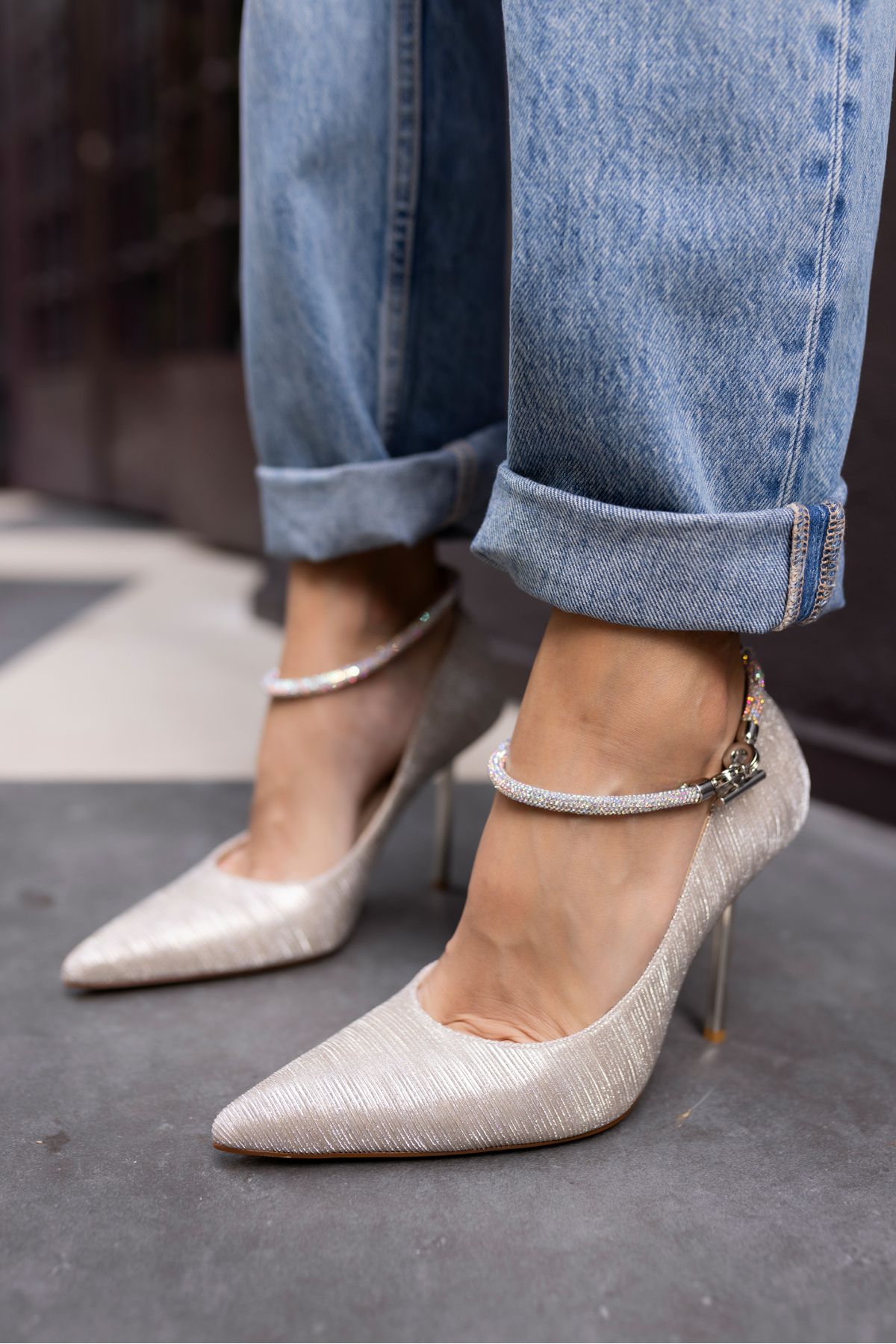 STİLA KADIN BEJ İTHAL MALZEME TAŞ ATKILI STILETTO