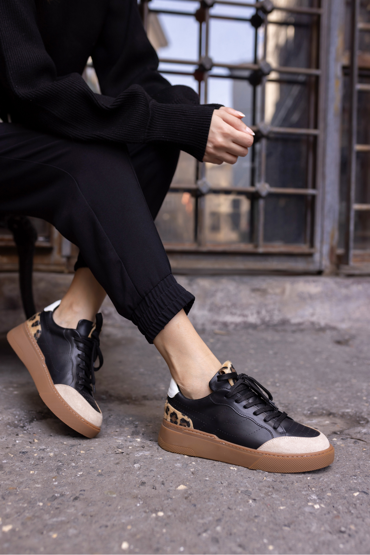 GORDON KADİN SİYAH LEOPAR GARNİLİ SNEAKER