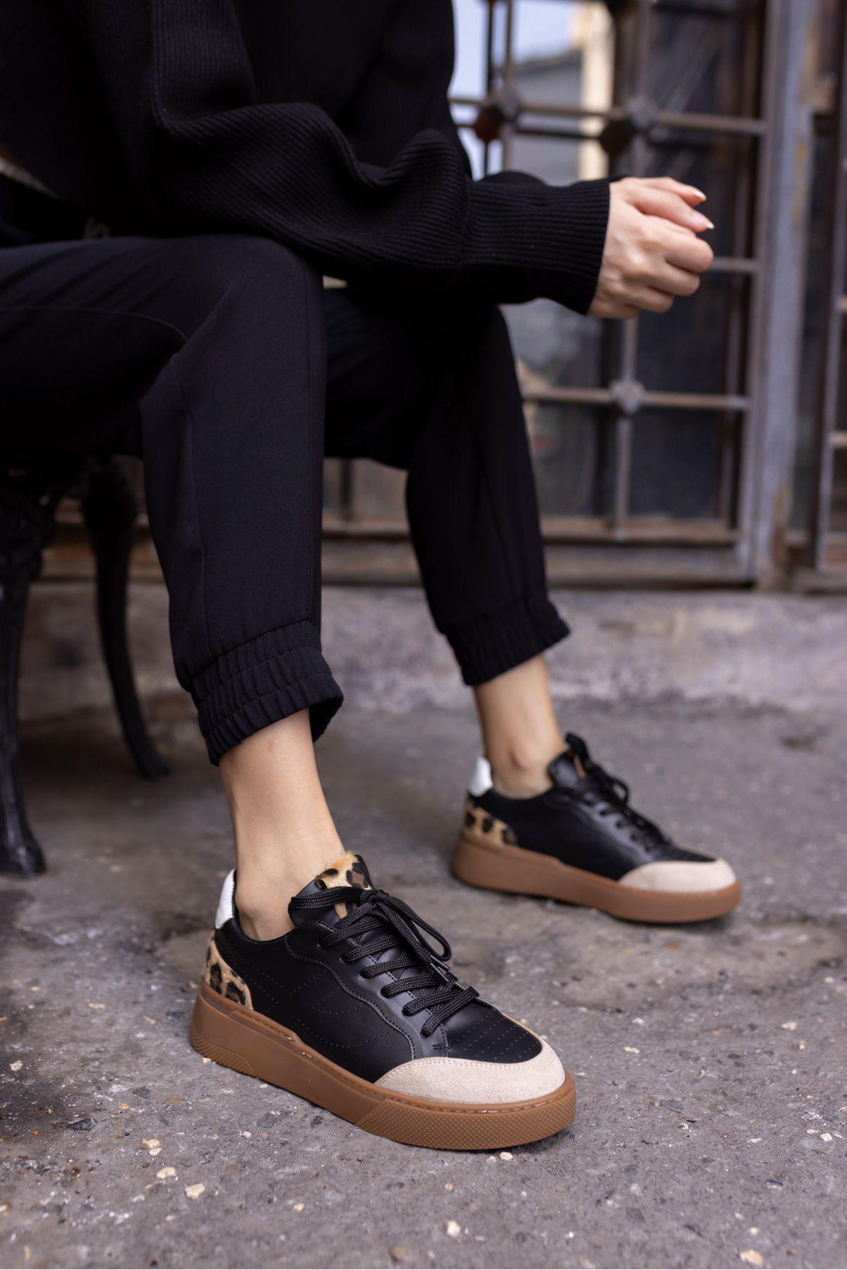 GORDON KADİN SİYAH LEOPAR GARNİLİ SNEAKER