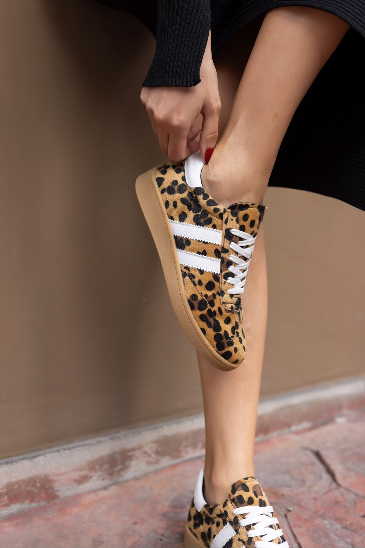 SAMBALİ KADİN LEOPAR MALZEME SAMBA TARZİ SNEAKER