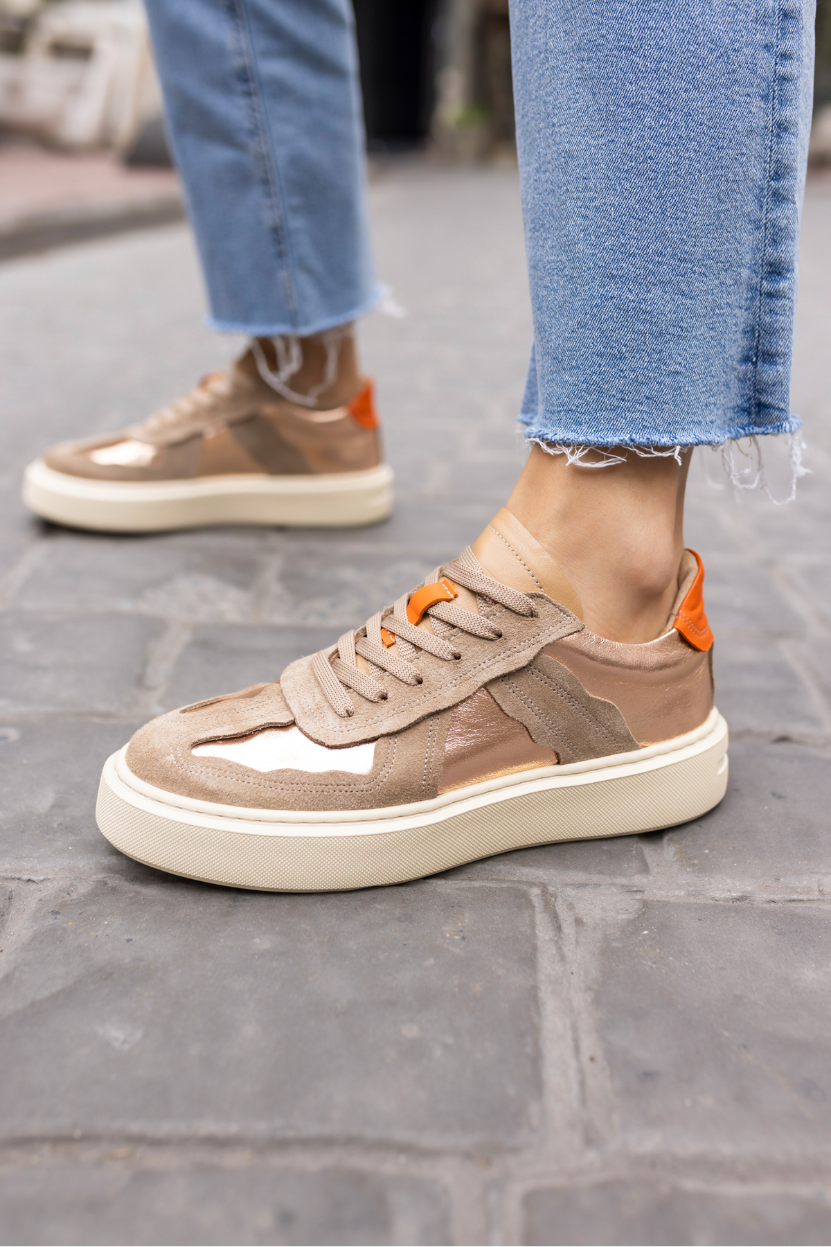 BLOOM KADİN TUTUN SUET ROSE GARNILI GERCEK DERİ EVA TABAN SNEAKER
