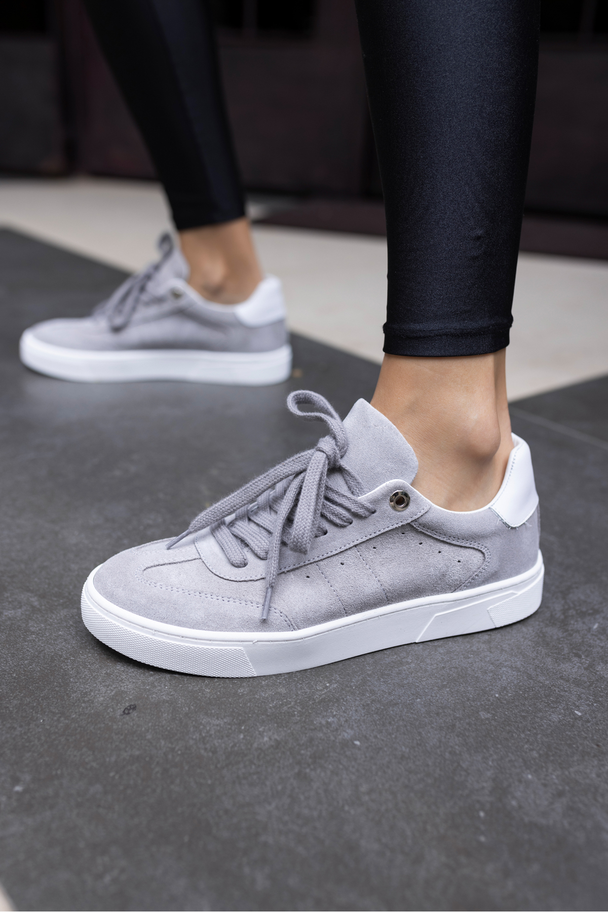 SEVENTY KADİN GRİ GERCEK DERİ SÜET SNEAKER