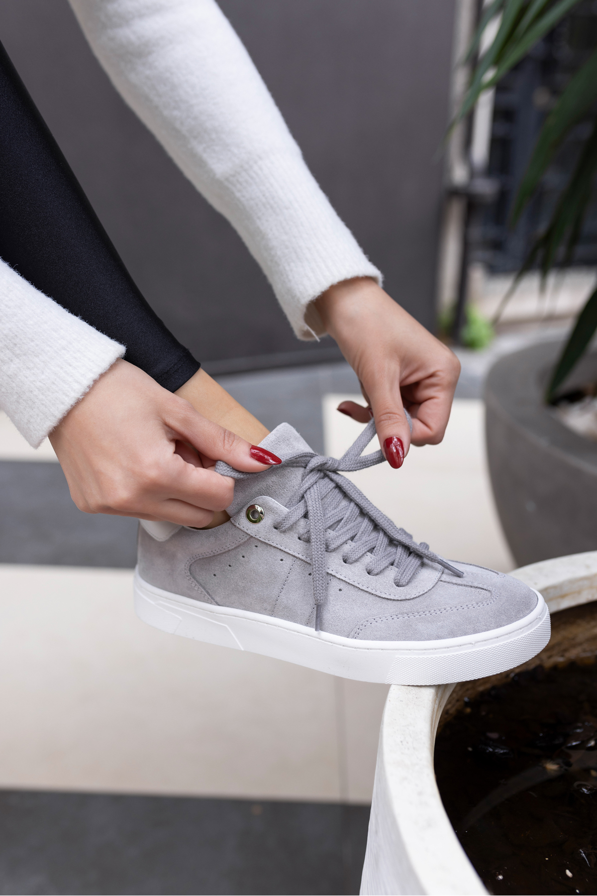 SEVENTY KADİN GRİ GERCEK DERİ SÜET SNEAKER