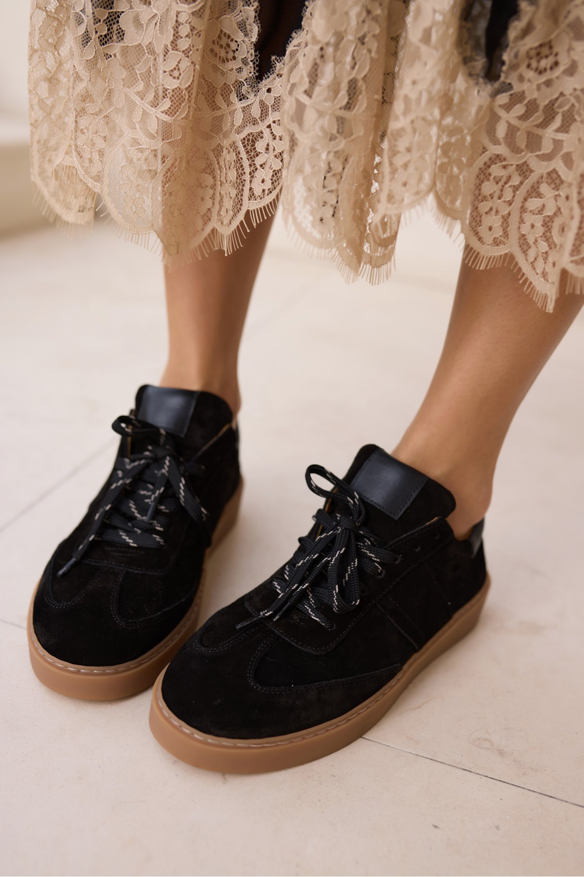 FİORİN KADİN SİYAH GERCEK DERİ SUET SNEAKER
