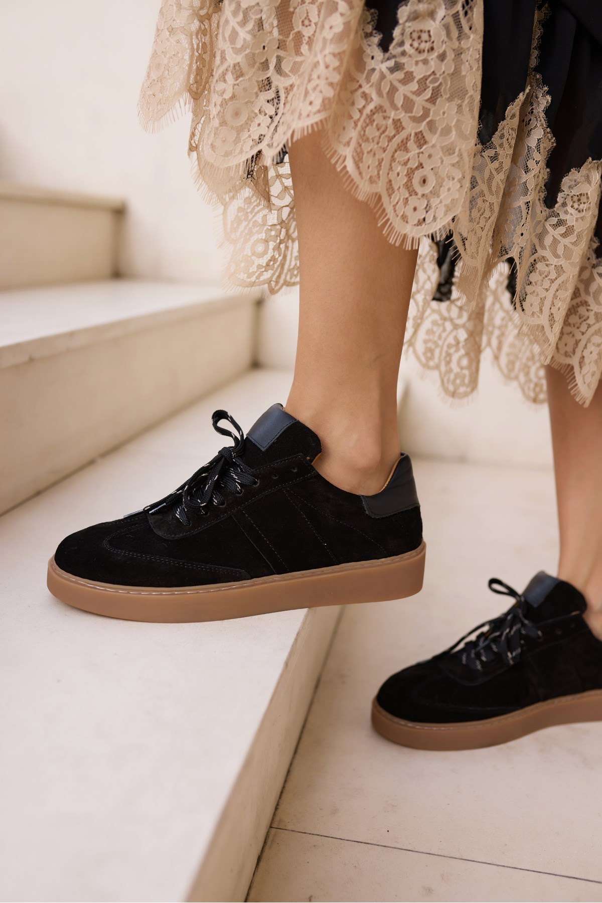 FİORİN KADİN SİYAH GERCEK DERİ SUET SNEAKER