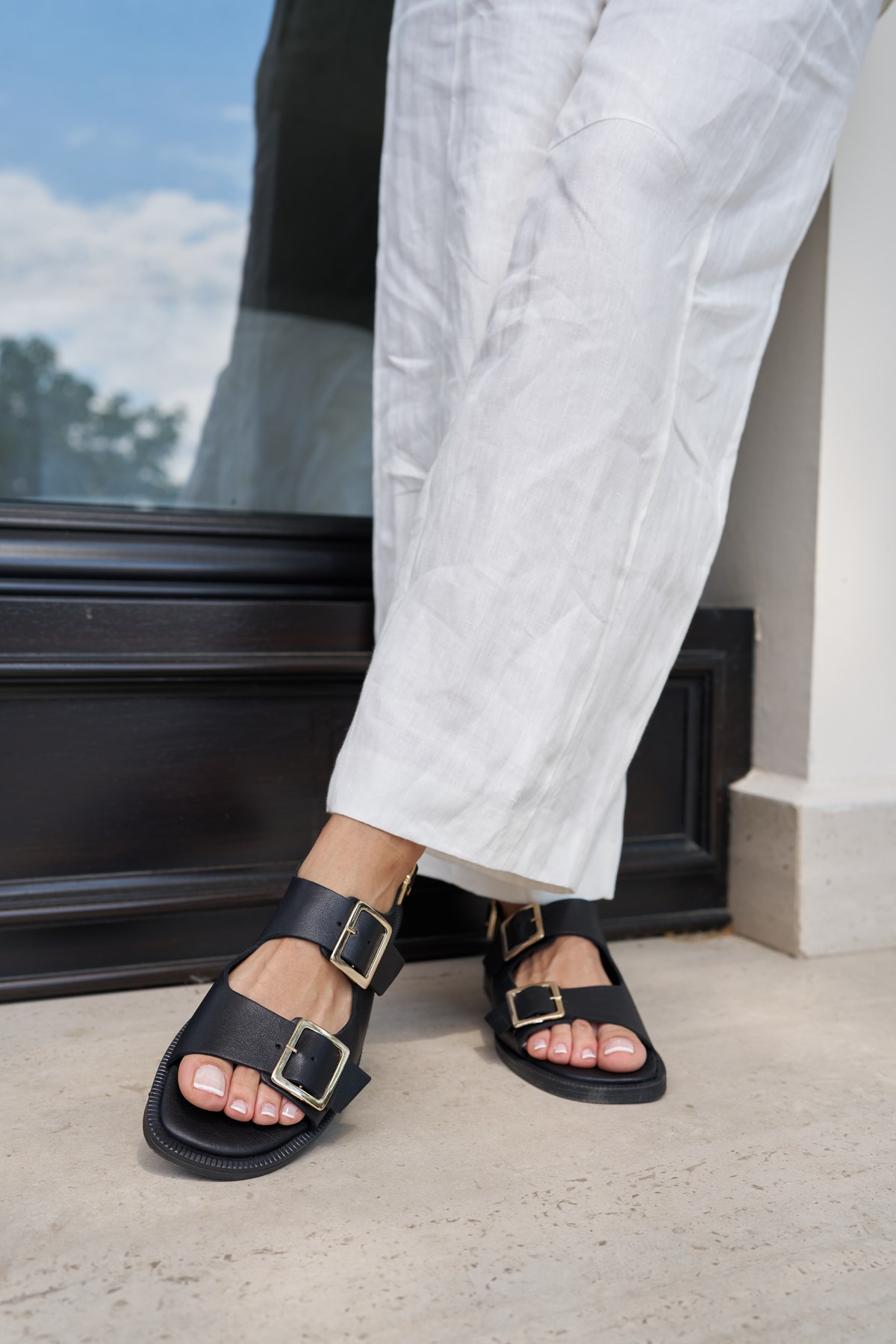 LOIS KADIN SIYAH CIFT TOKALI DUZ TABAN SANDALET
