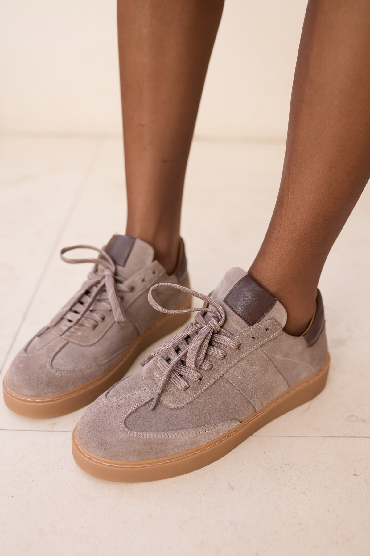 FİORİN KADIN VİZON SUETBAGCIKLI DERİ SNEAKER