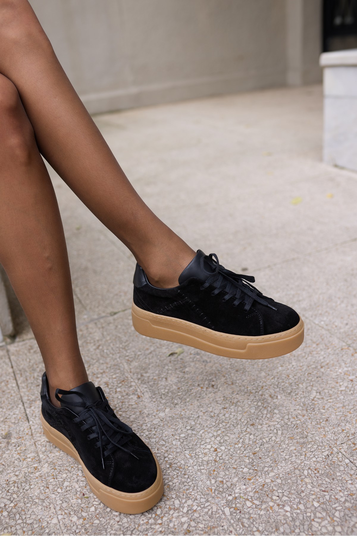 JENNY KADİN SİYAH GERCEK DERİ SUET SİYAH DERİ GARNILI SNEAKER