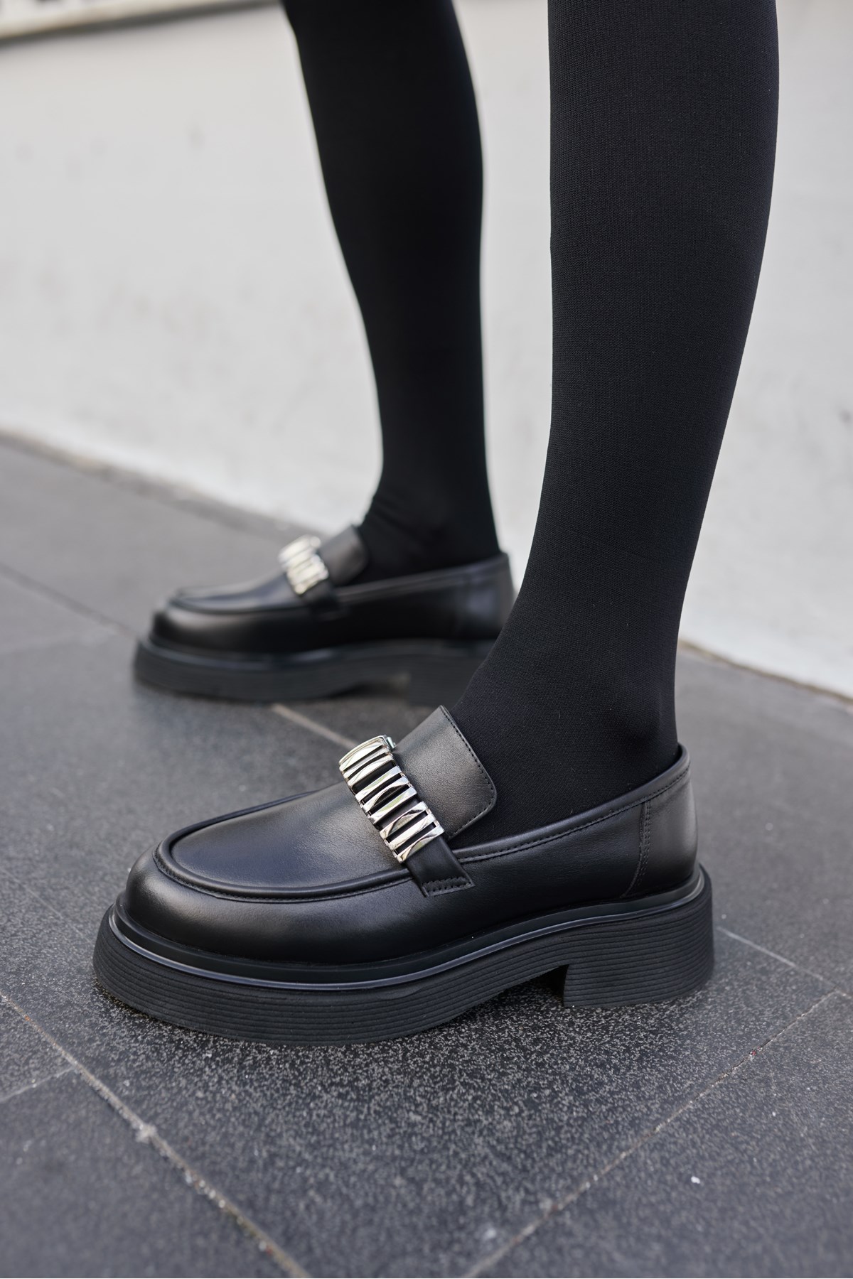 BROKLY KADIN SİYAH GERCEK DERİ LOAFER AYAKKABİ