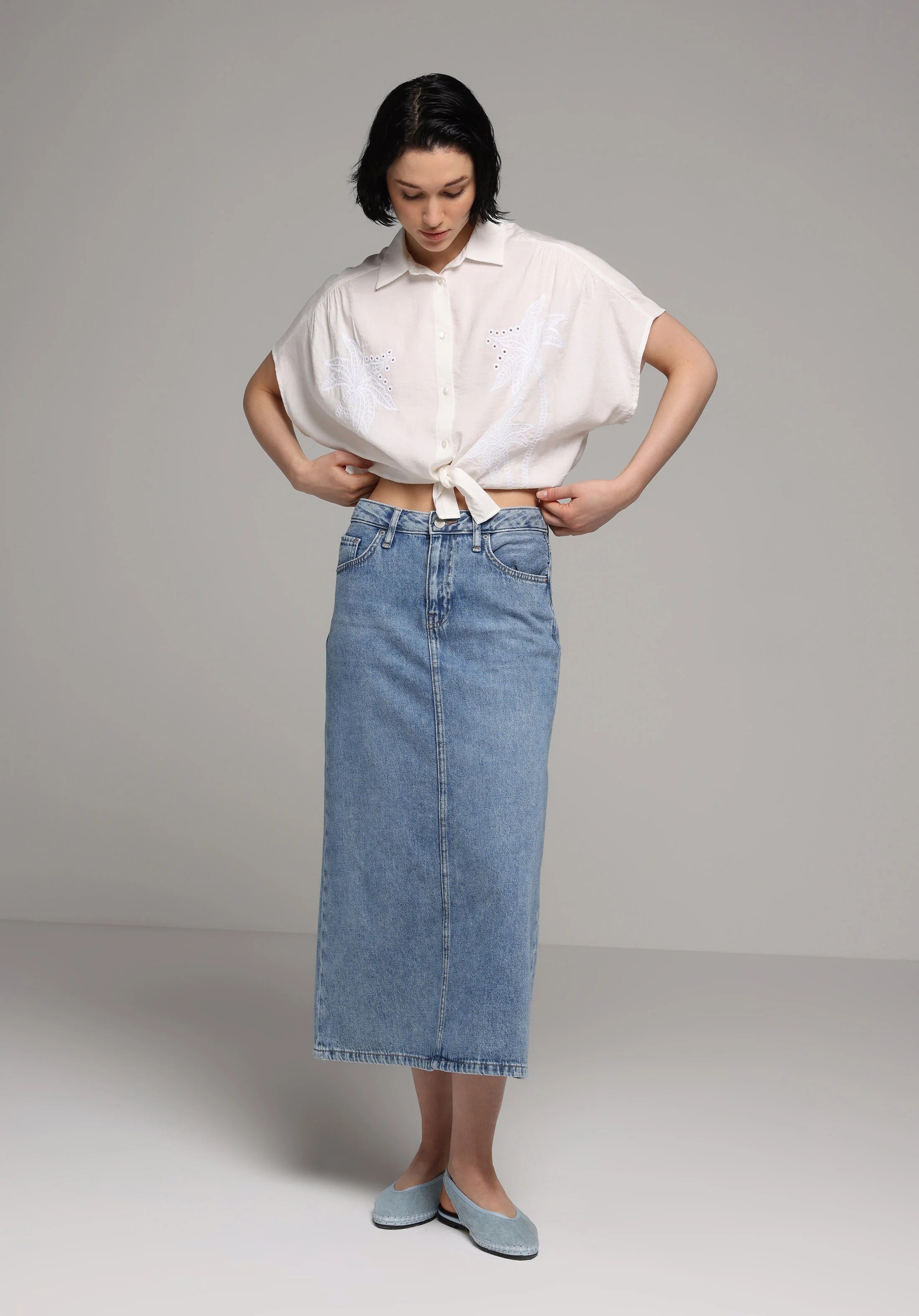 DOKUMA ÜST KADIN KISA KOL GÖMLEK Fashion Fit