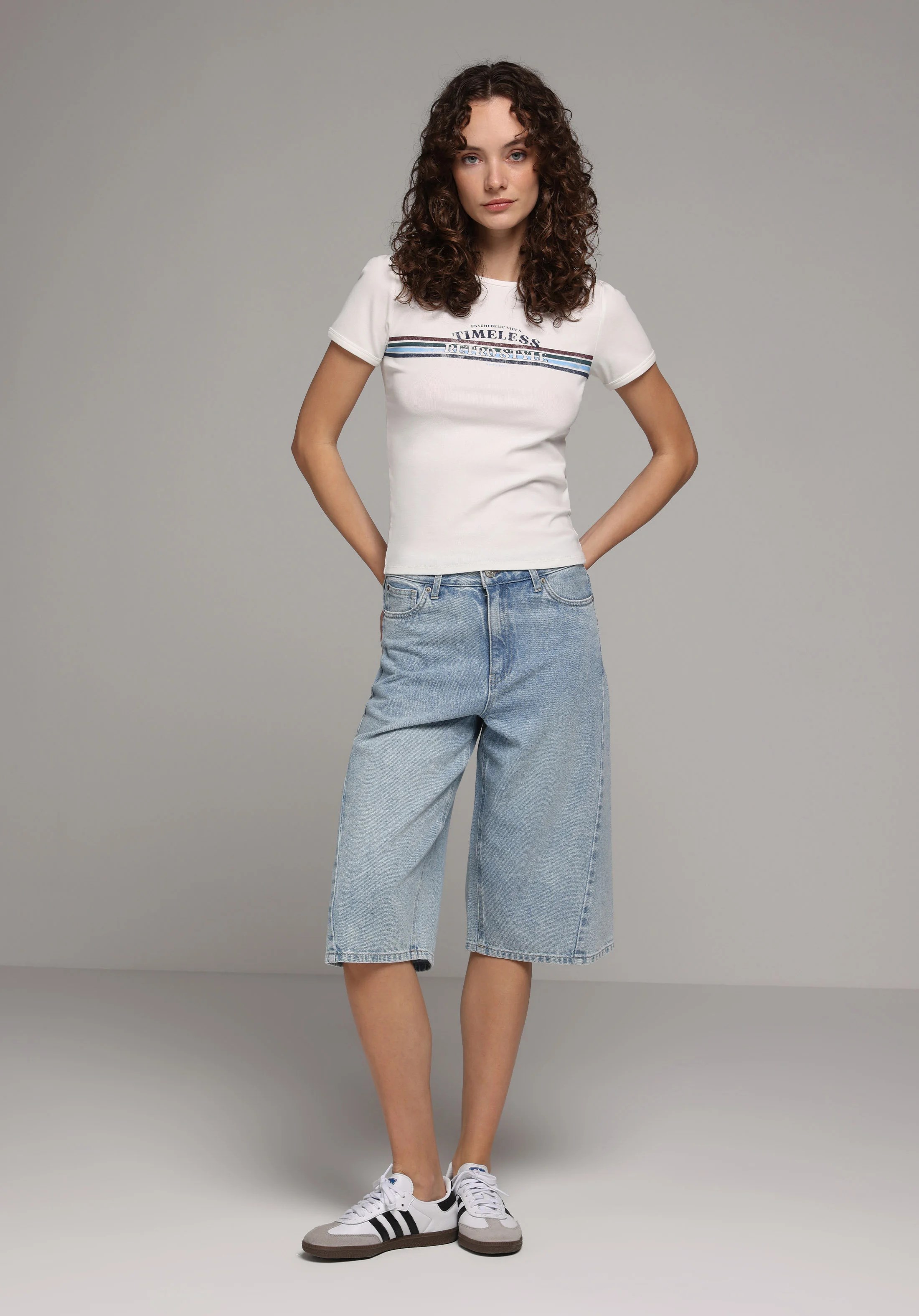 ÖRME KADIN KISA KOL T-SHIRT Slim Fit