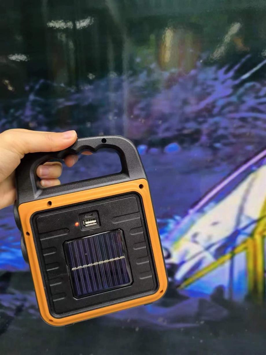 Kamp Aydınlatma Ürünleri  20W Solar Fener