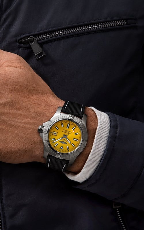 Breitling A17319101I1X1 Avenger Watches