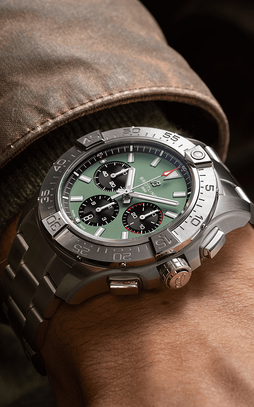Breitling AB0147101L1A1 Avenger Erkek Kol Saati