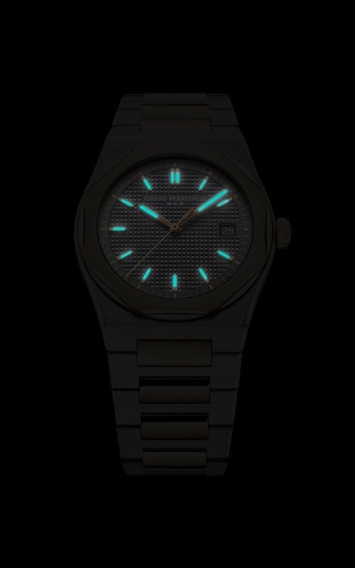 Girard Perregaux 81008-63-3412-1CM Laureato Watches