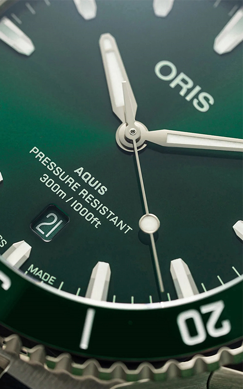 Oris 733 7789 4157-07 8 23 04PEB Aquis Date Watches