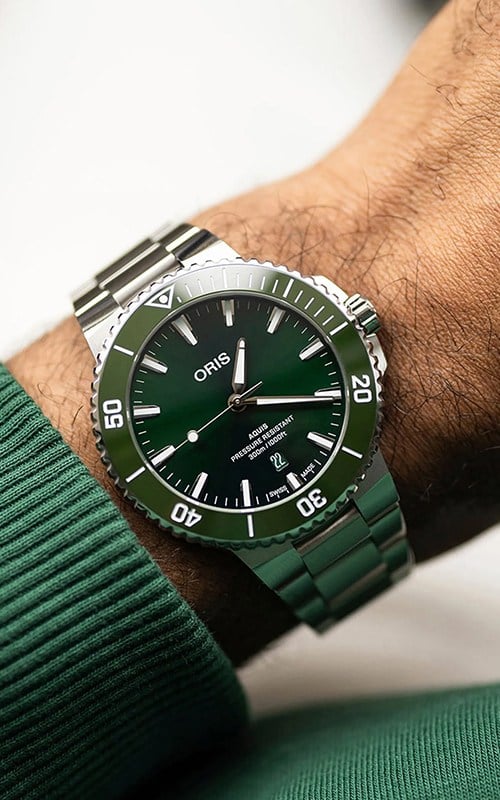 Oris 733 7789 4157-07 8 23 04PEB Aquis Date Watches