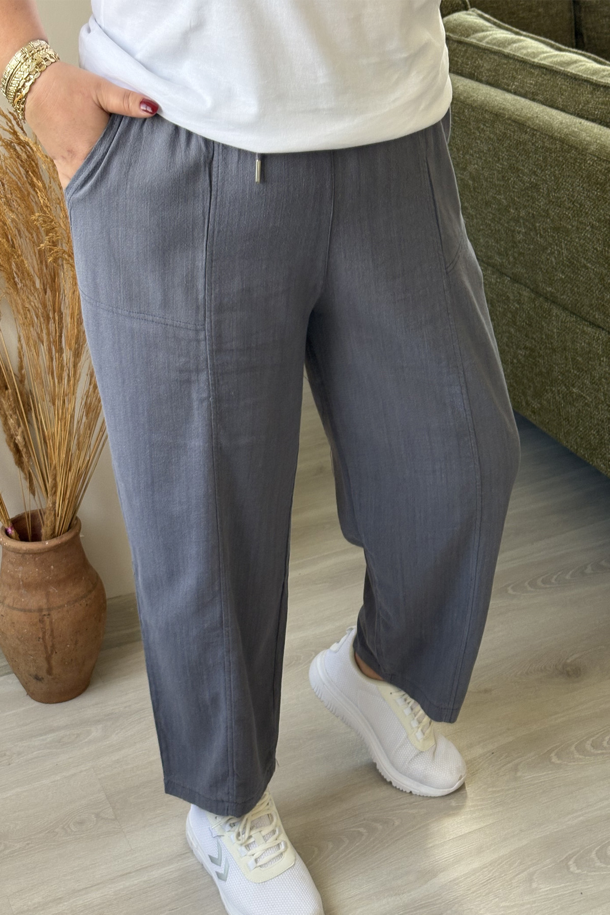 Bağcıklı Rahat Kesim Havuç Paça Keten PantolonBağcıklı Rahat Kesim Havuç Paça Keten PantolonPantolonİSTANGÜL BUTİK