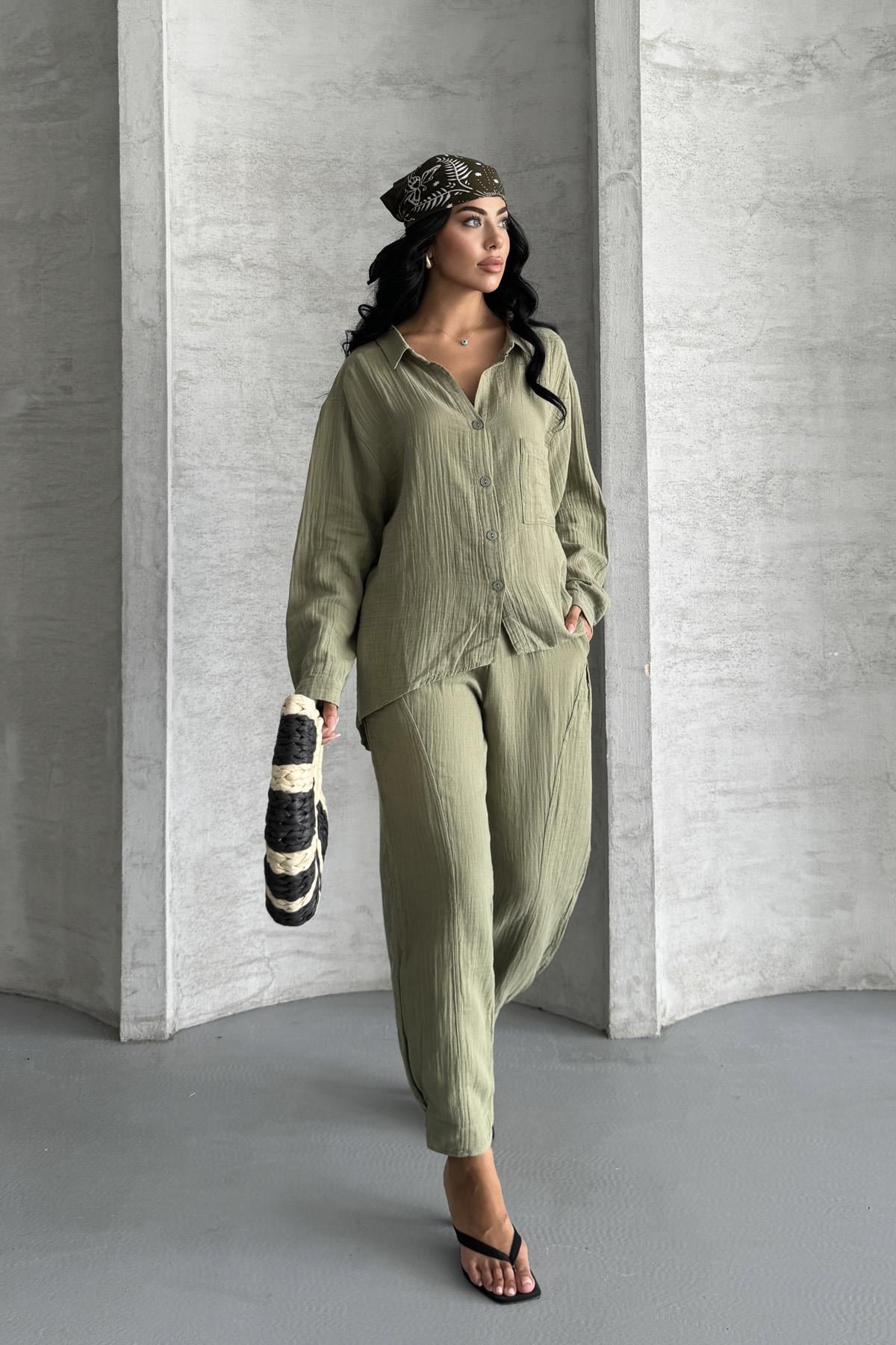 Coastal Muse Müslin Kumaş Oversize İkili TakımCoastal Muse Müslin Oversize Takım – Rahat ŞıklıkTAKIMİSTANGÜL BUTİK