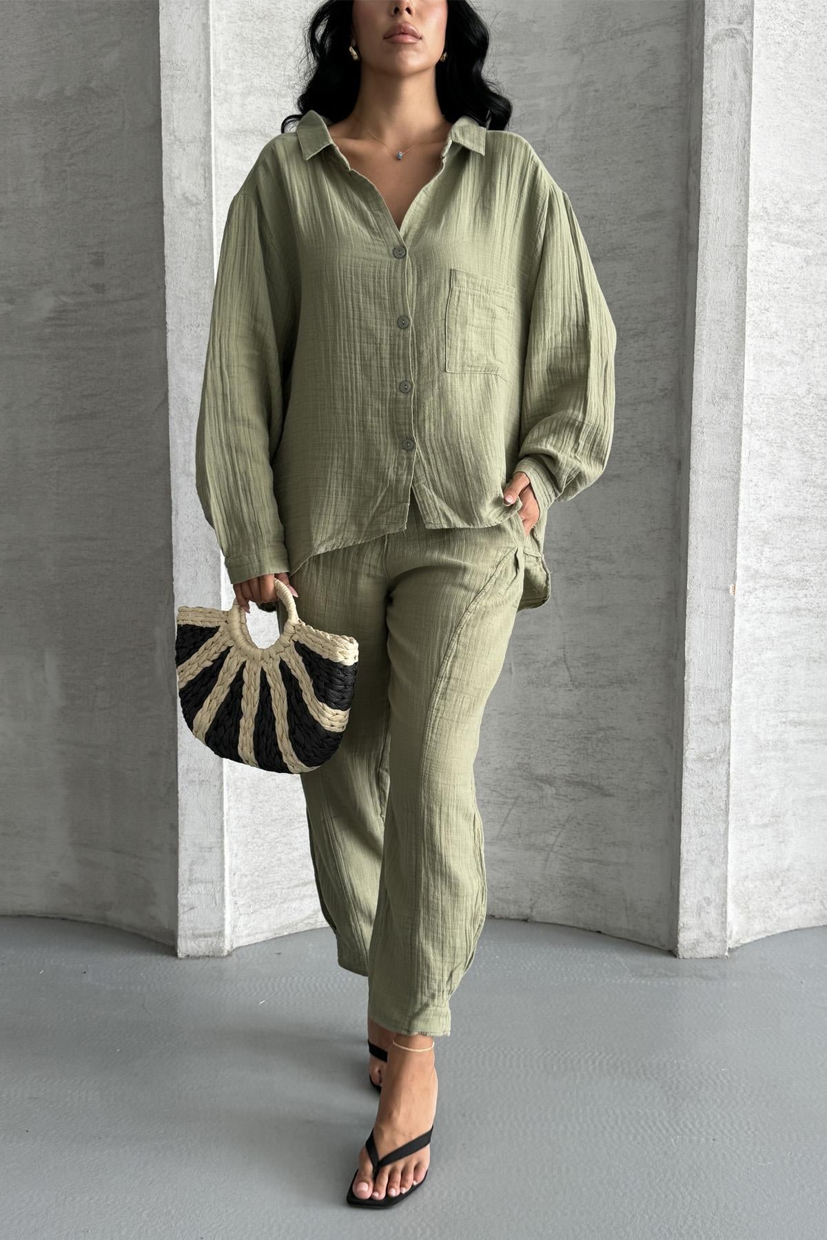 Coastal Muse Müslin Kumaş Oversize İkili TakımCoastal Muse Müslin Oversize Takım – Rahat ŞıklıkTAKIMİSTANGÜL BUTİK