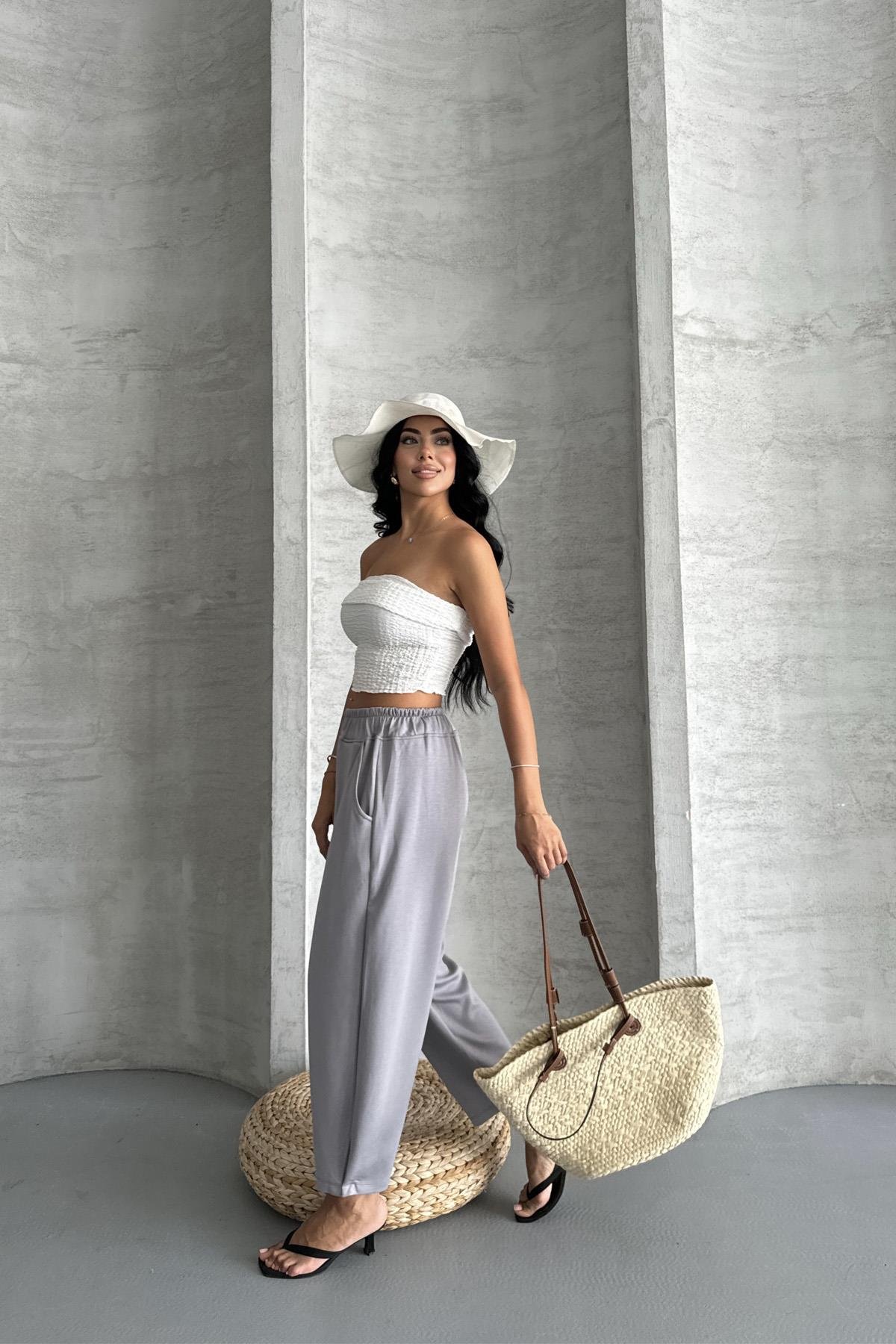 Everyday Comfort  Modal Kumaş Yüksek Bel Rahat PantolonEveryday Comfort Modal Kumaş Yüksek Bel Renkli Pantolon | Rahat KesimPantolonİSTANGÜL BUTİK