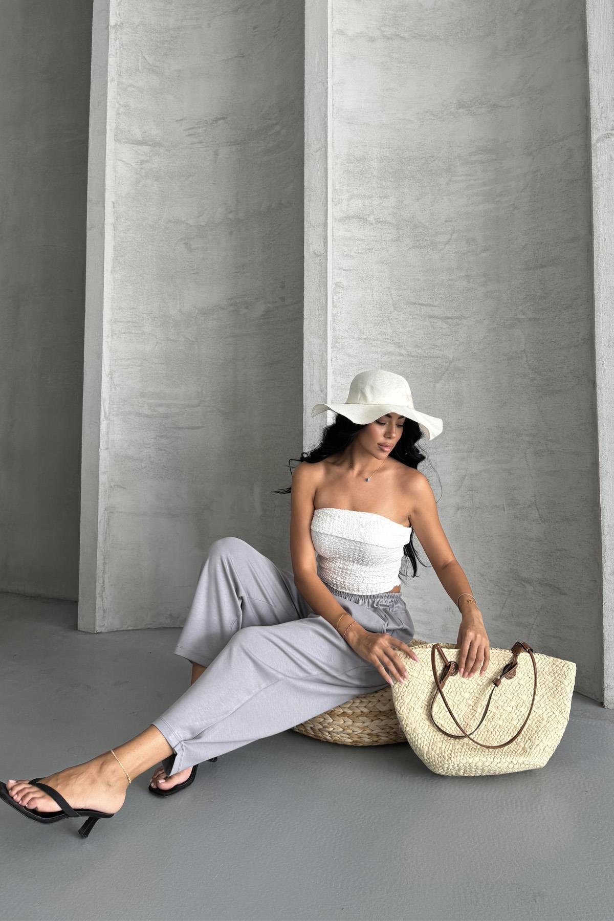 Everyday Comfort  Modal Kumaş Yüksek Bel Rahat PantolonEveryday Comfort Modal Kumaş Yüksek Bel Renkli Pantolon | Rahat KesimPantolonİSTANGÜL BUTİK
