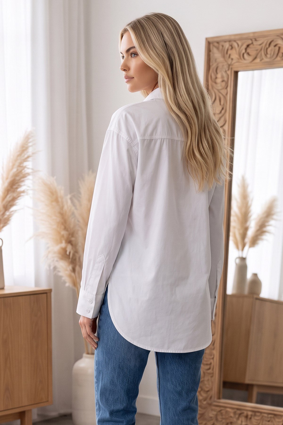 Kadın Likralı Oval Etek Uçlu Oversize GömlekKadın Pamuklu Likralı Oval Etek Uçlu Oversize GömlekGömlekİSTANGÜL BUTİK