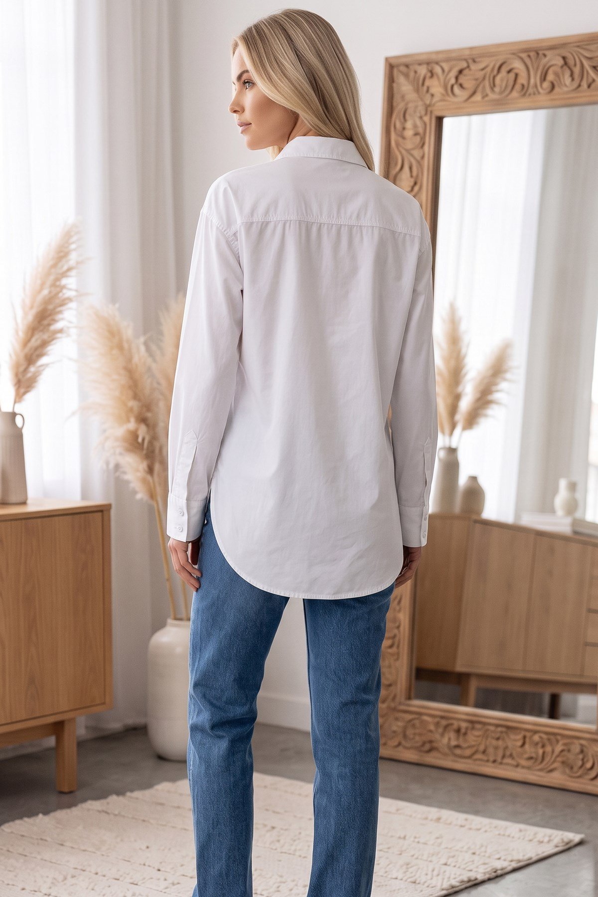 Kadın Likralı Oval Etek Uçlu Oversize GömlekKadın Pamuklu Likralı Oval Etek Uçlu Oversize GömlekGömlekİSTANGÜL BUTİK