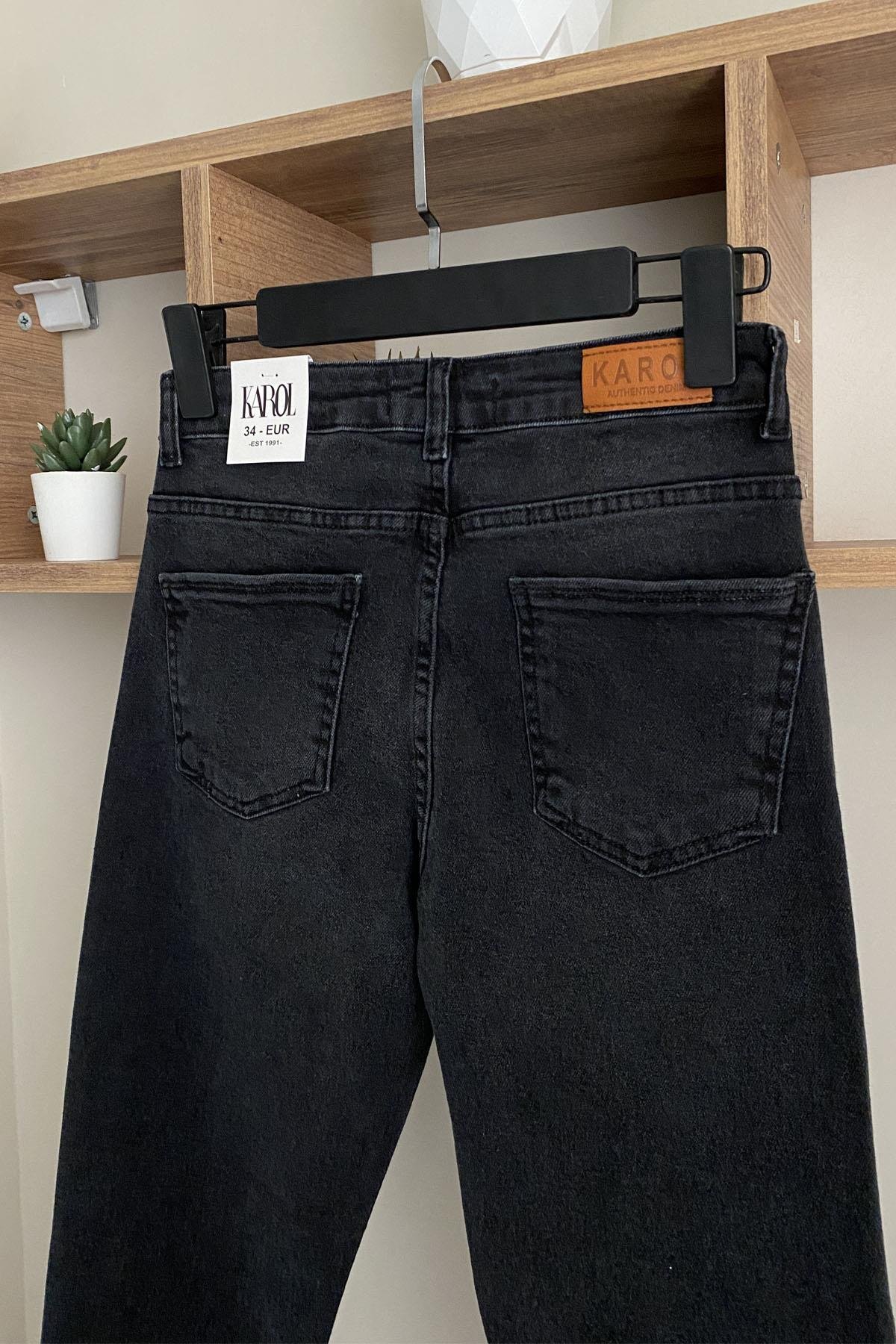 Karol Premium Kalite Paça Detay Mom Jean