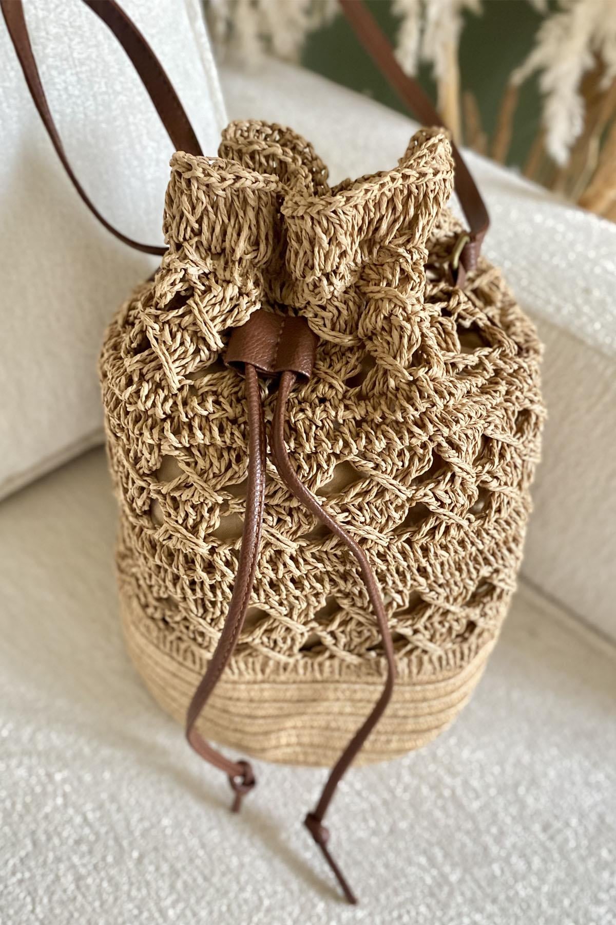 Rustic Loop Hasır ÇantaRusticLoop Hasır Örgü Sırt Çantası | Doğal ve Bohem TarzÇantaİSTANGÜL BUTİK