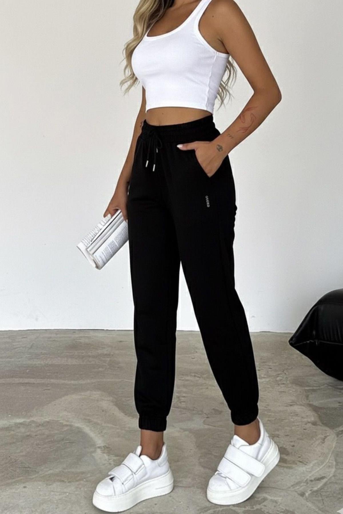 Soft Move Kadın Jogger PantolonSOFT MOVE Kadın Jogger Pantolon | Rahat ve Toparlayıcı Eşofman Altı | İstangül ButikPantolonİSTANGÜL BUTİK