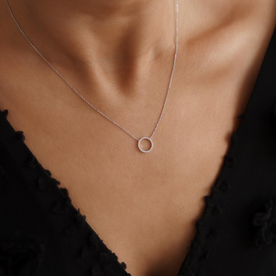 0.09 Ct Pırlanta Daire Kolye
