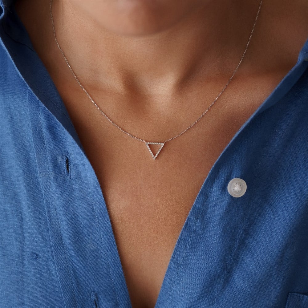 0.10 Ct Üçgen Pırlanta Kolye