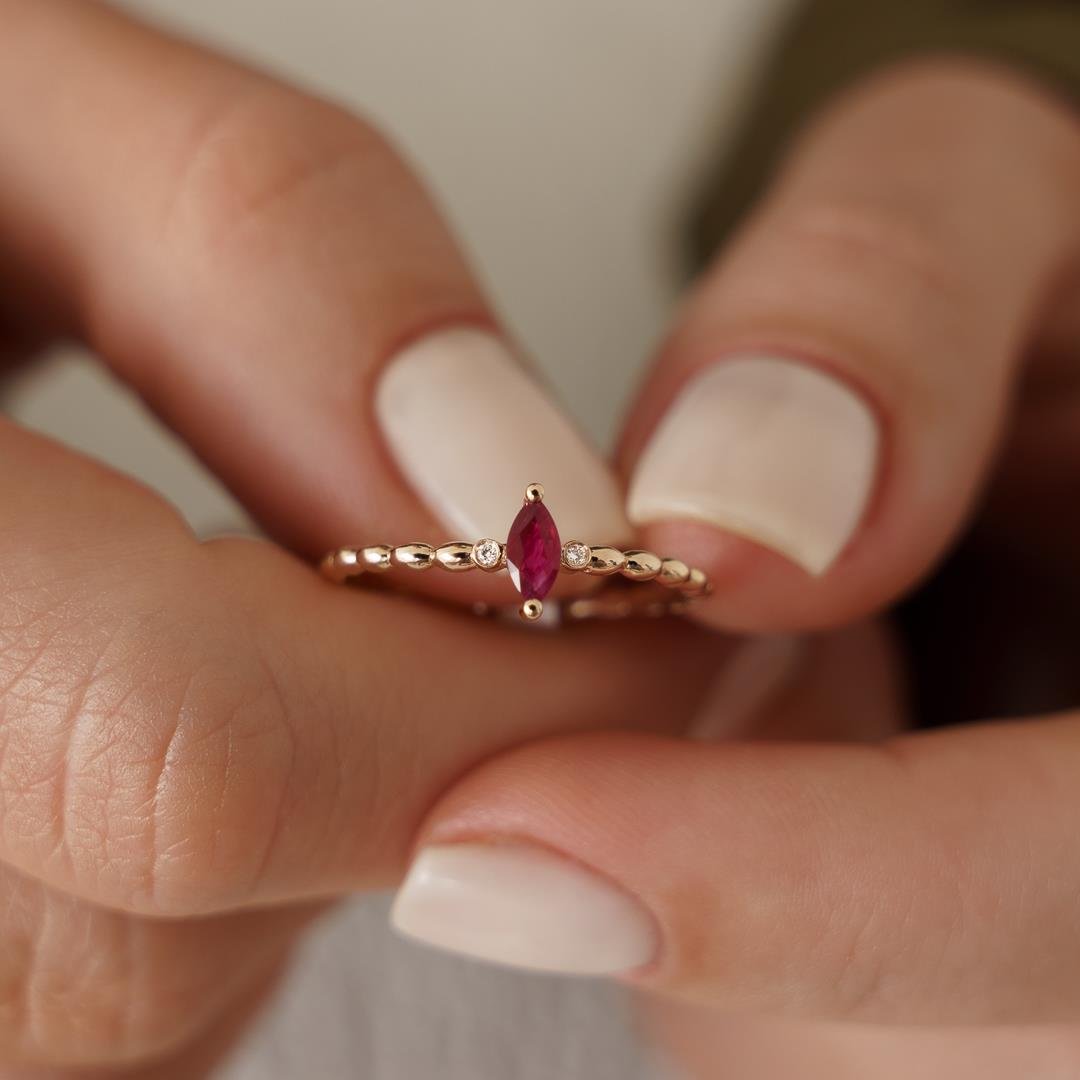 0.12 Ct Minimal Yakut Pırlanta Yüzük