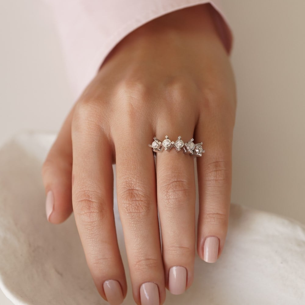 0.15 Ct Efektli Pırlanta Beştaş Yüzük