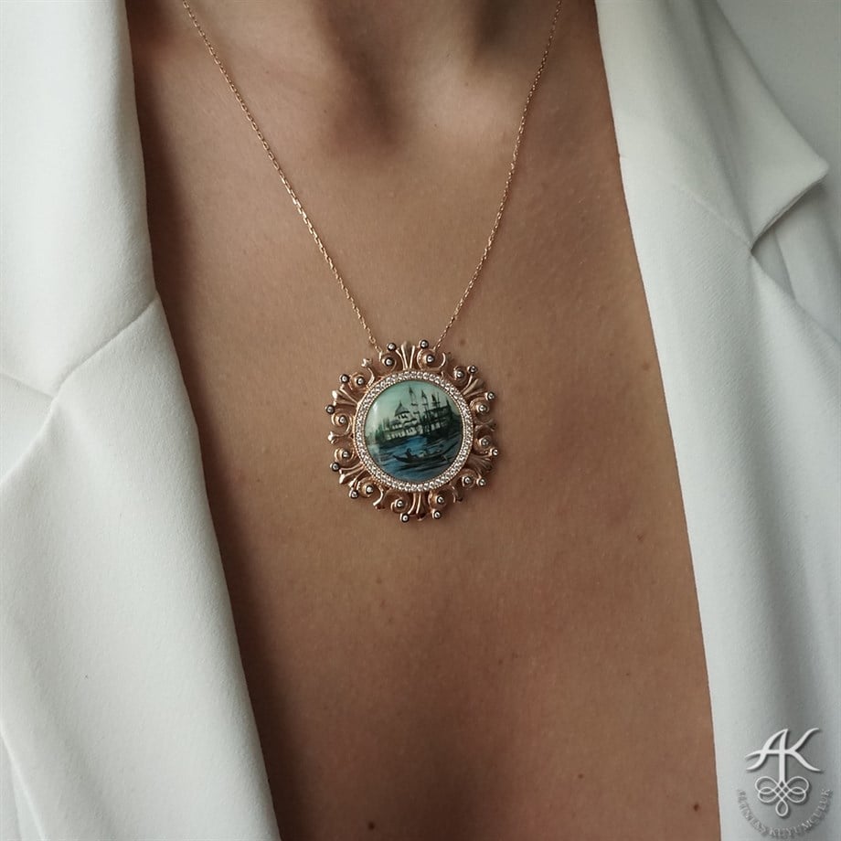 Sandal Sefası Altın Kolye