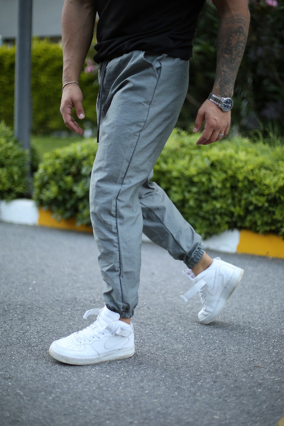 EŞOFMAN ALTIErkek  Düz Gri Paraşüt Kumaş Keleçe Paça Jogger 