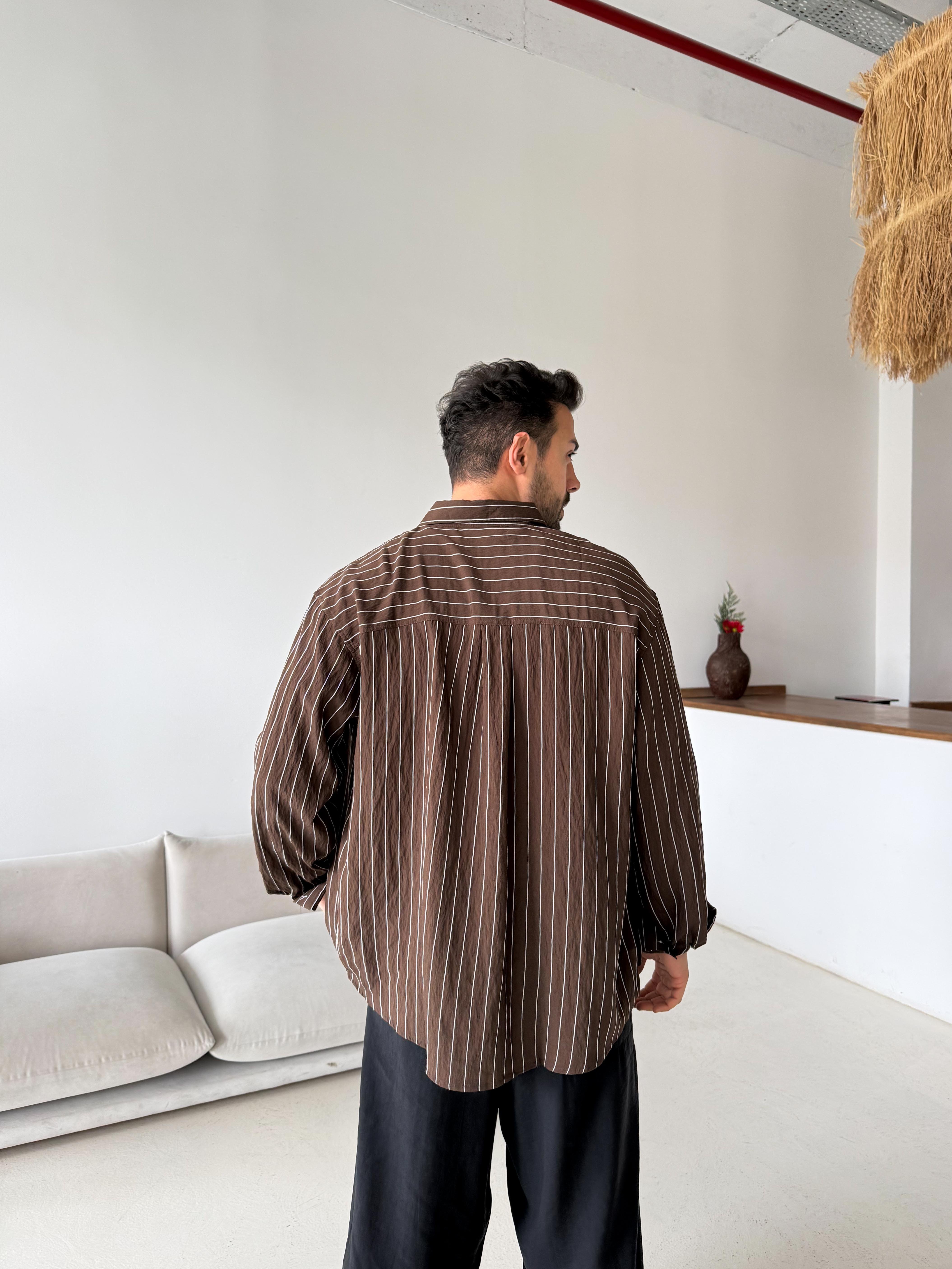 GÖMLEKKahve Çizgili Oversize Nakışlı Gömlek PNC 2554