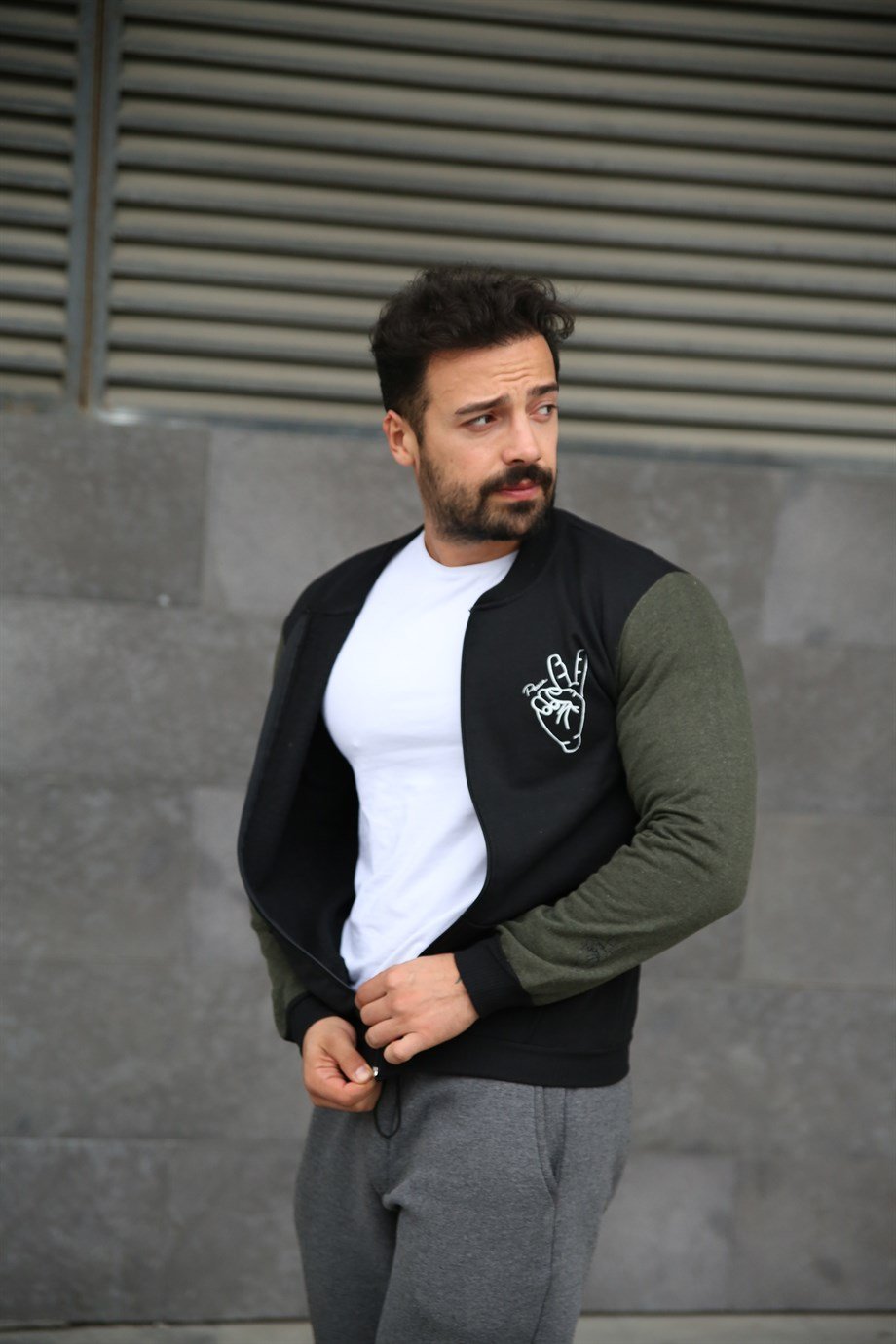 HIRKAGövdesi Siyah Kolları Haki PEACE Fermuarlı Hırka