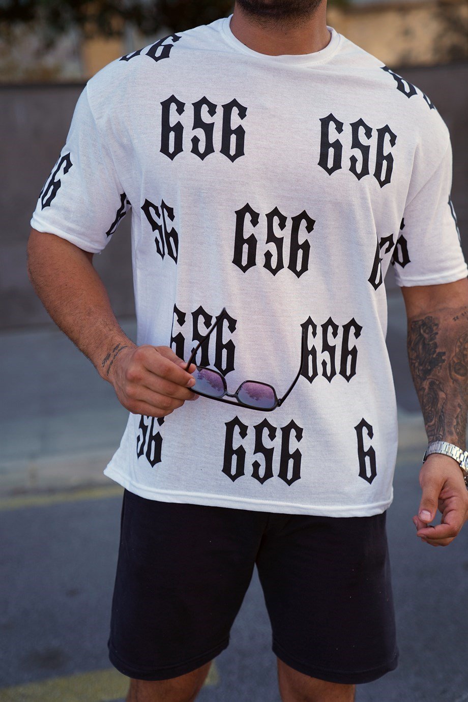 OVERSİZE TSHİRTLERBeyaz 656 Baskılı Oversize T-SHİRT TB