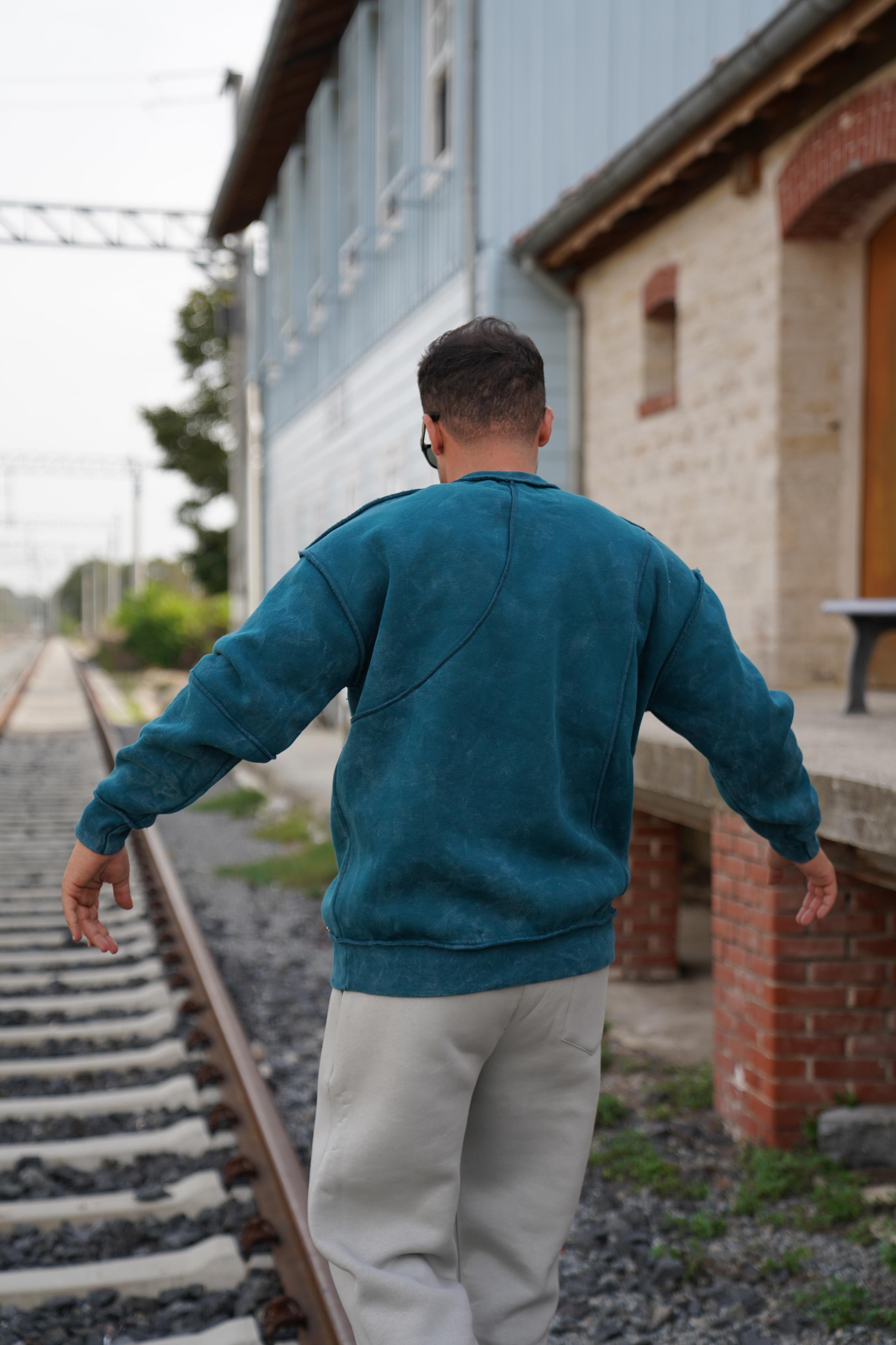 SweatPetrol 3 İplik Parçalı Yıkamalı Bisiklet Yaka Sweatshirt PLZ