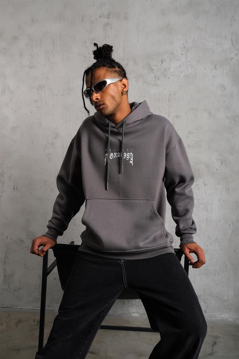 SWEATSHİRTAntrasit MONALİSA Peçli Baskılı 3 İplik Oversize Sweatshirt PLZ-33