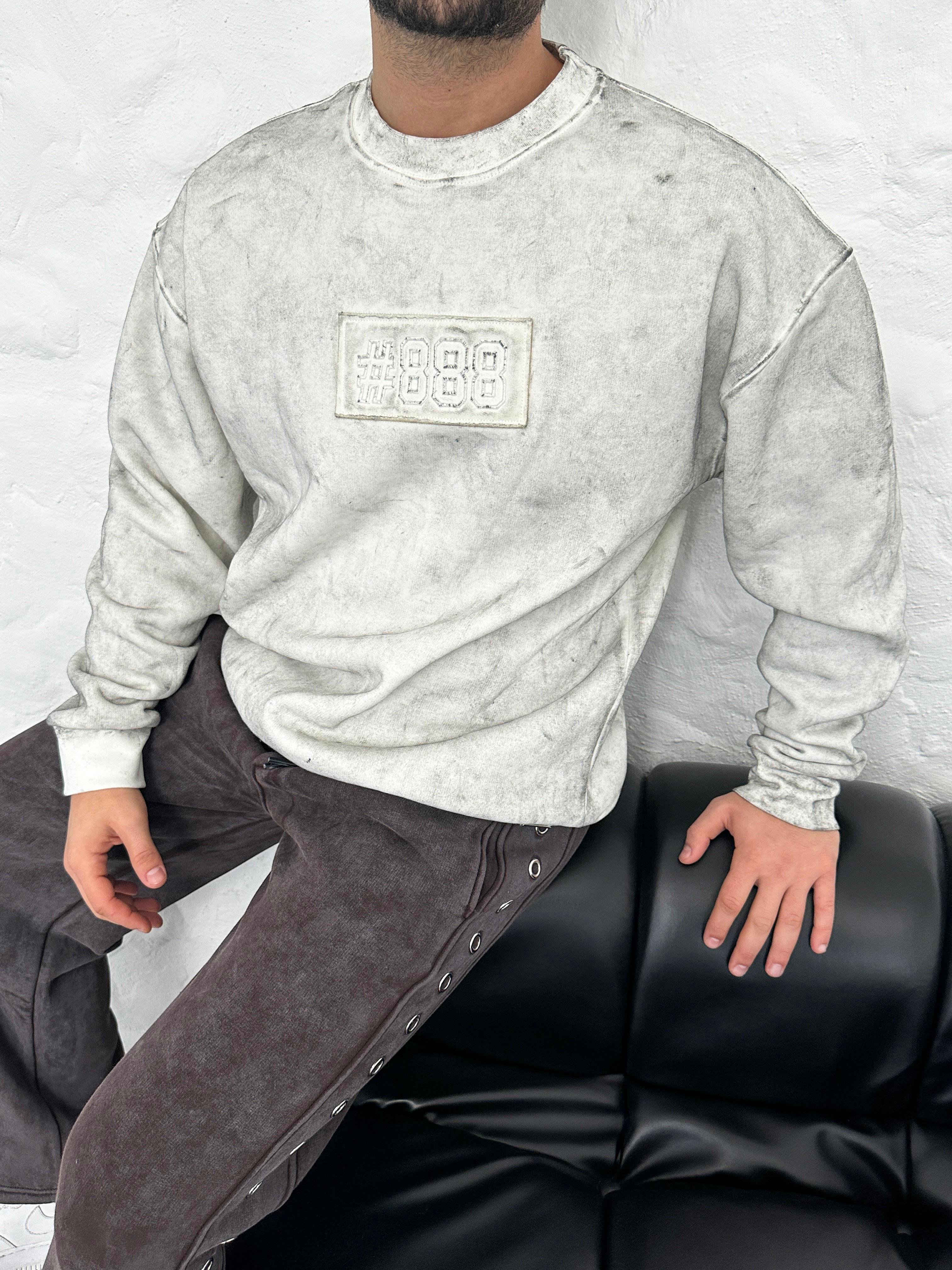 SWEATSHİRTBeyaz 888 Nakışlı Bisiklet Yaka Sweatshirt PLZ
