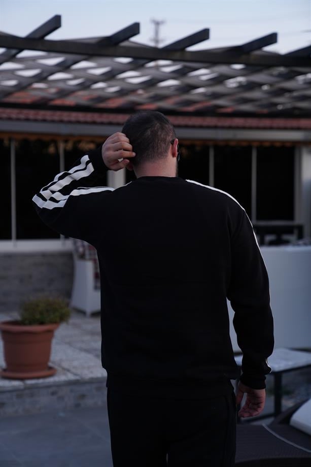SWEATSHİRTSiyah Yandan Çift Şeritli Bisiklet Yaka 3 İplik Oversize Sweatshirt SNZ 8317