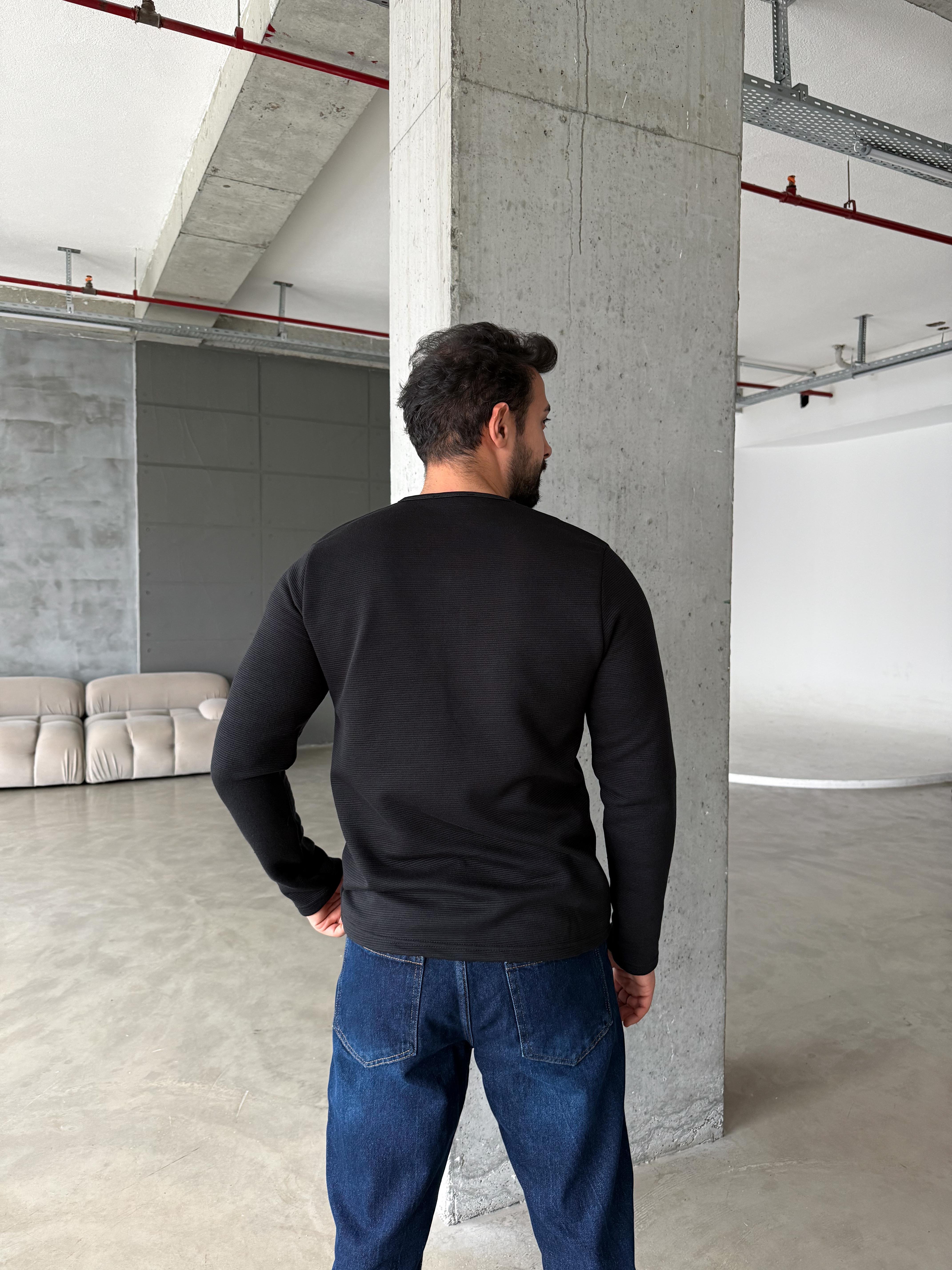 SweatSiyah 3 Düğme Detaylı Triko SC
