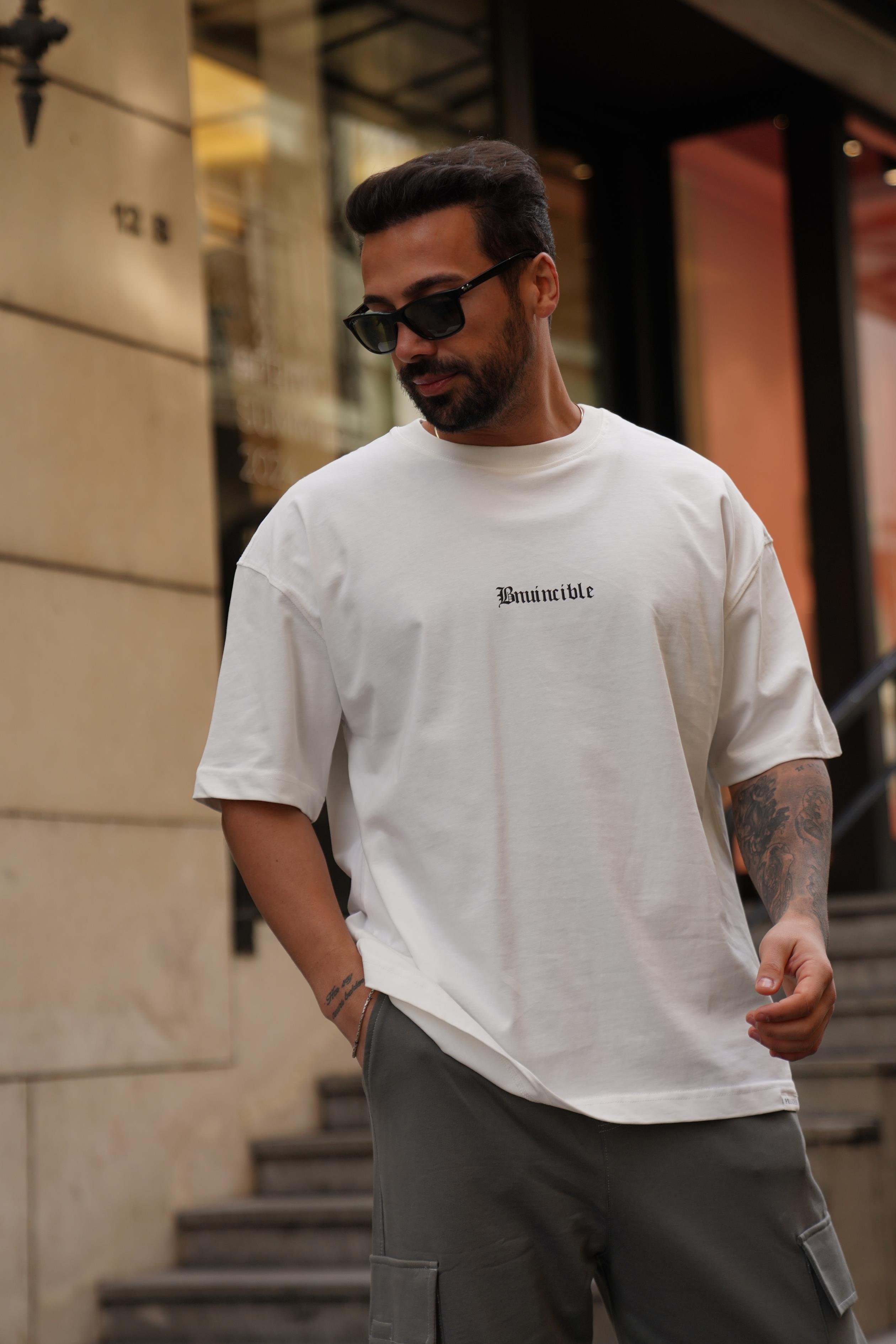 T-SHİRTBeyaz 2 İplik Pop Smoke Baskılı Oversize T-Shirt
