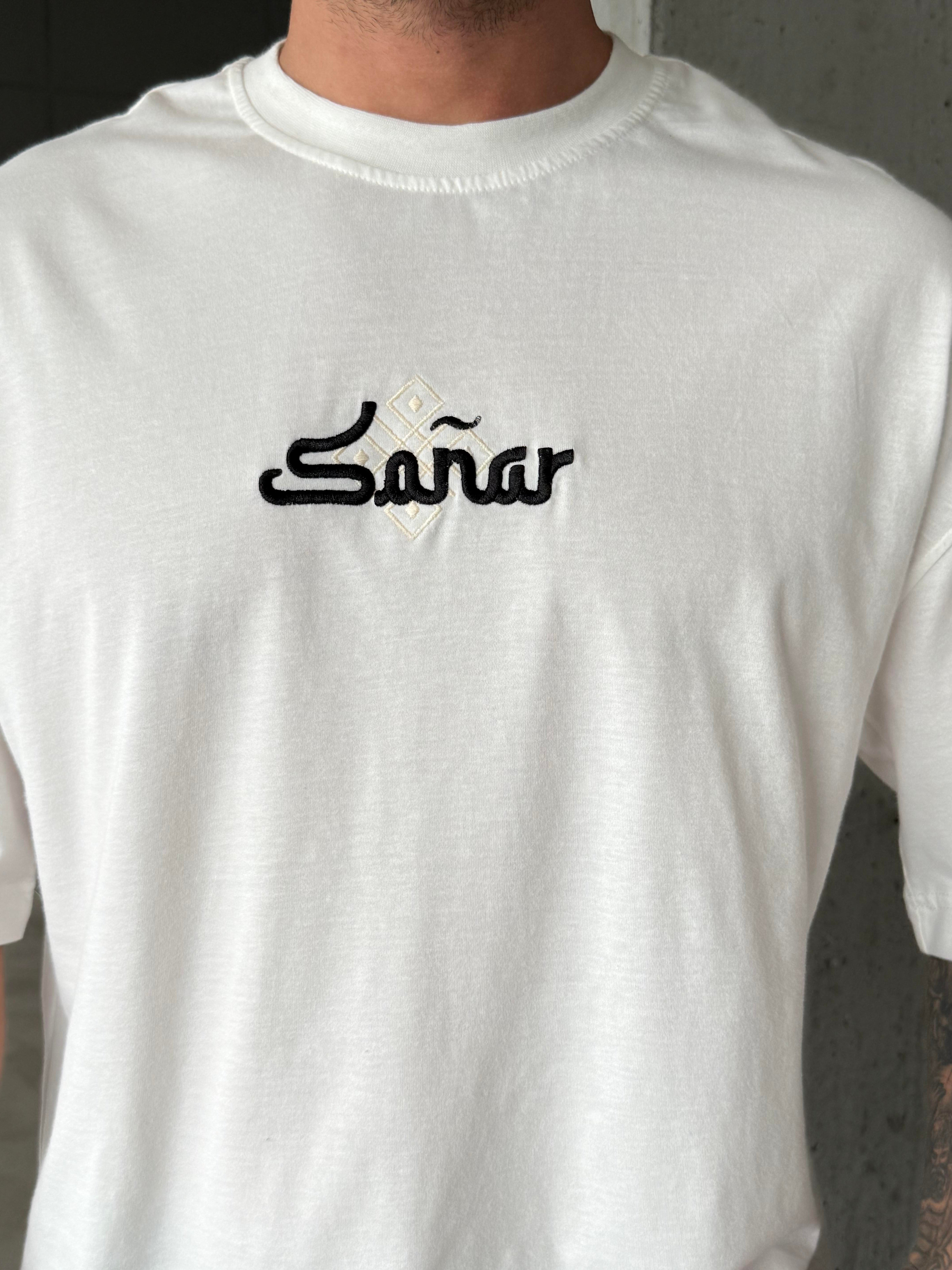 T-SHİRTBeyaz Sonar Özel Nakış İşleme Tişört RSP 1116