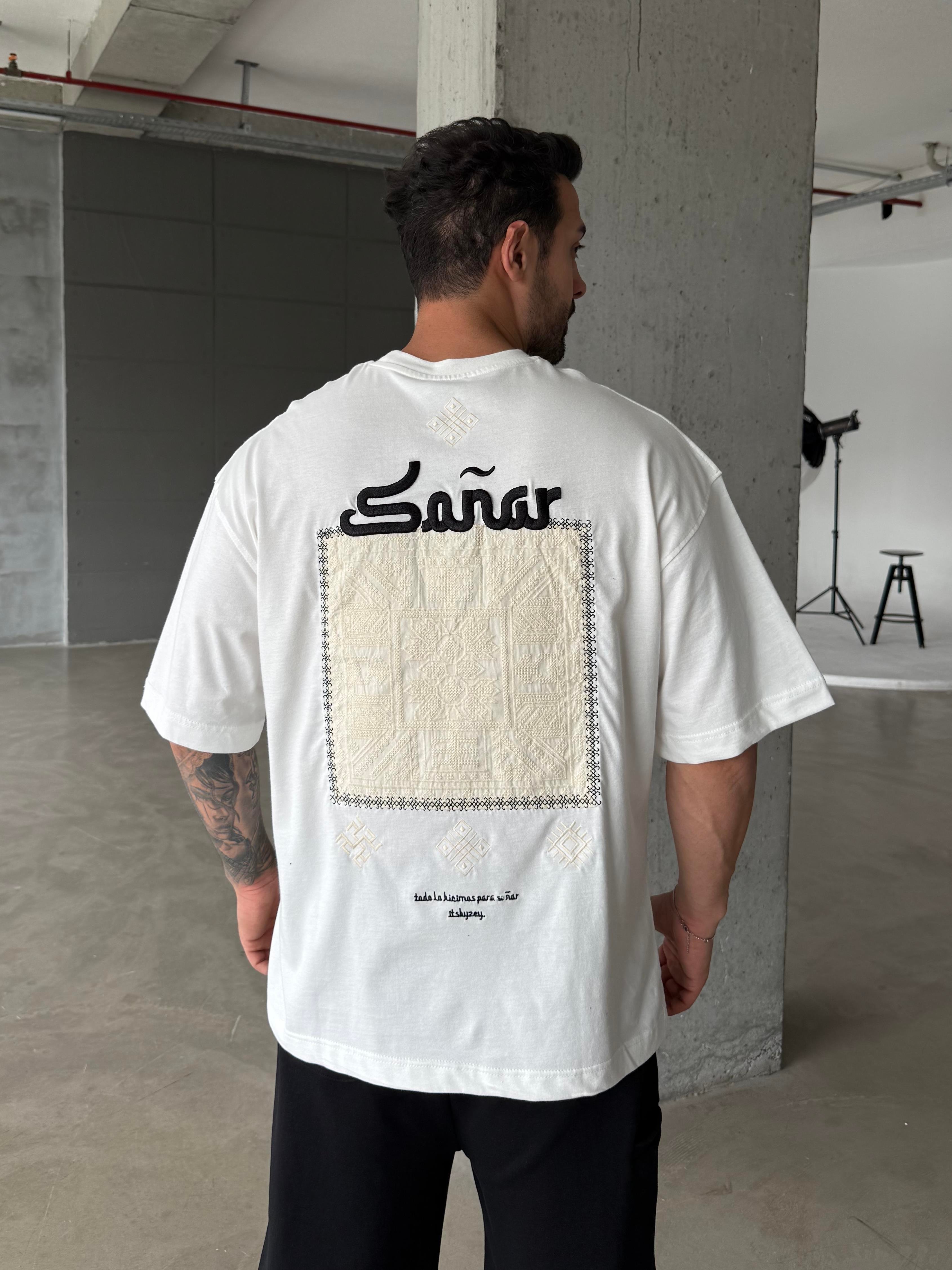 T-SHİRTBeyaz Sonar Özel Nakış İşleme Tişört RSP 1116