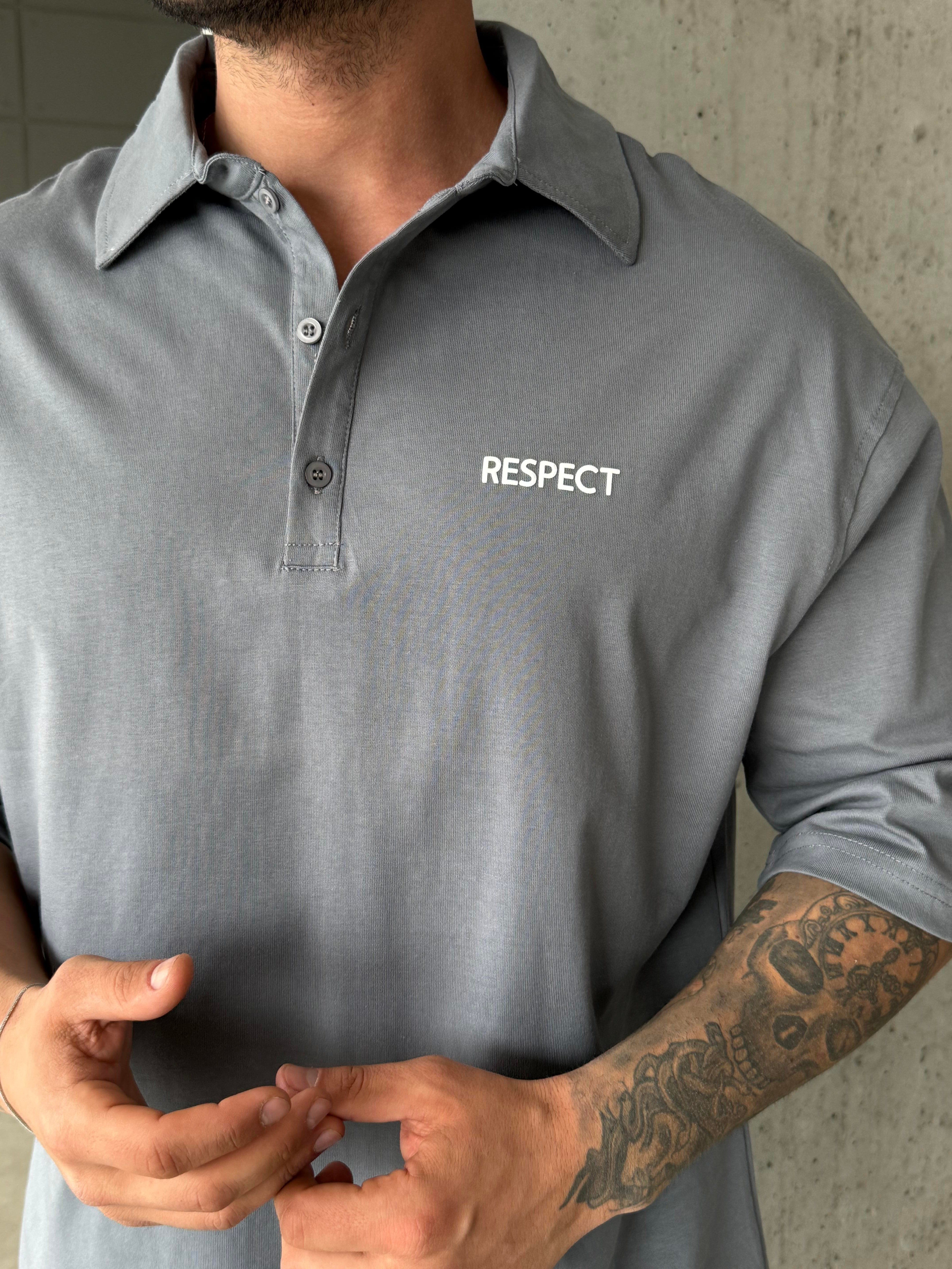 T-SHİRTGri Respect Baskı Yakalı Bol Pamuk Tişört RP